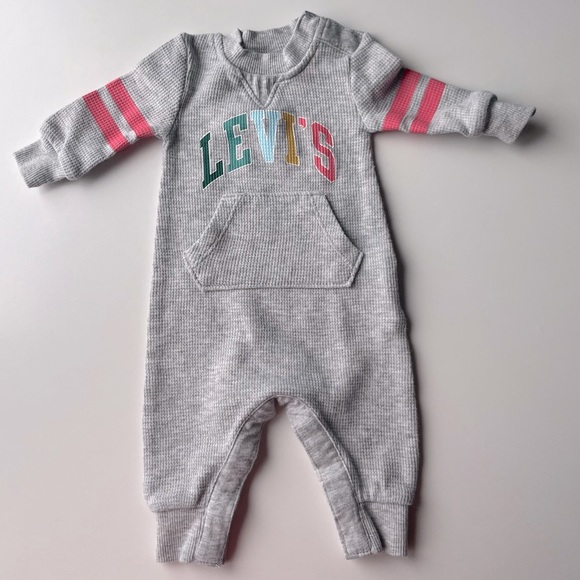 Levi’s baby girl one piece outfit size newborn EUC - Picture 1 of 3